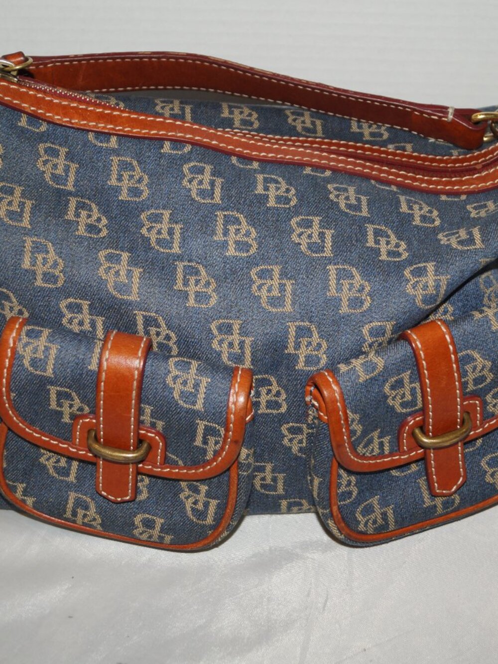 Dooney & Bourke Denim Handbag Blue Brown Leather Large Purse Monogram Medallion - Picture 2 of 12
